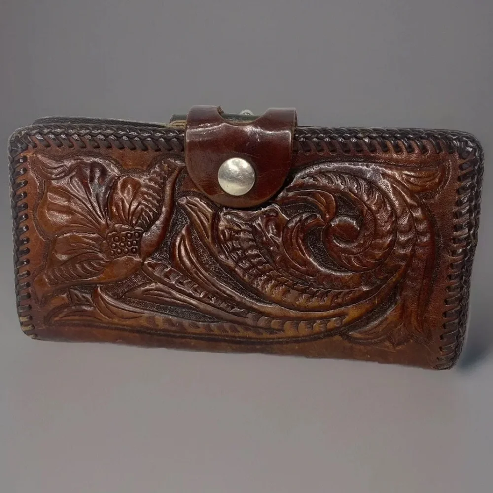 Vintage Brown Leather Hand Tooled Zipper Coin Change Wallet Flowers Western